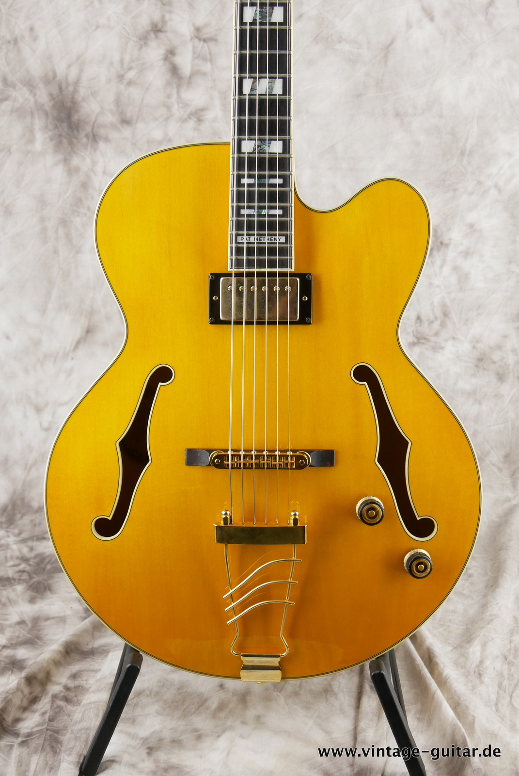 Ibanez_PM_2 Pat_Metheny_China_antigue_amber_2016-003.JPG